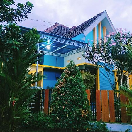 Omah Mendut Homestay Баньюванги Экстерьер фото