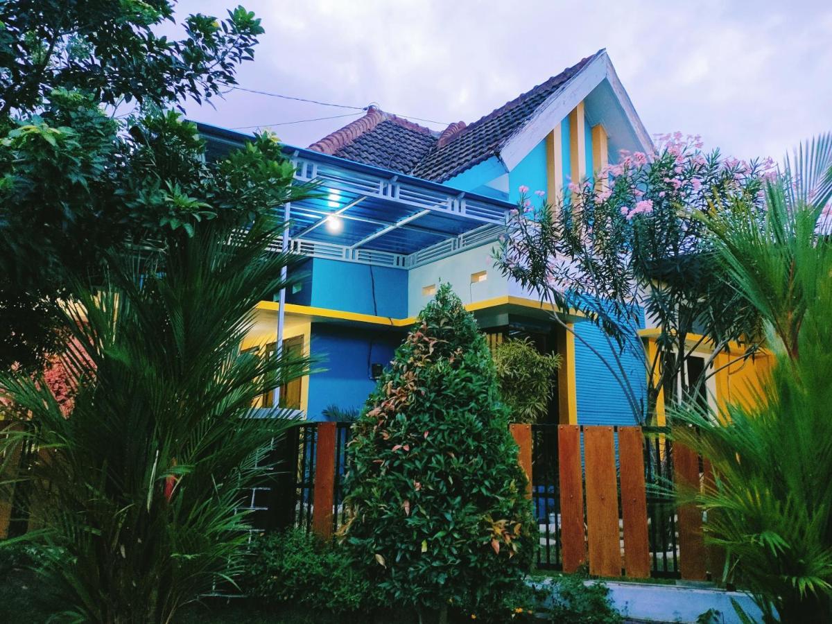 Omah Mendut Homestay Баньюванги Экстерьер фото